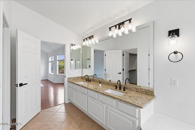 11187 E OBERLIN Way, Scottsdale, AZ 85262