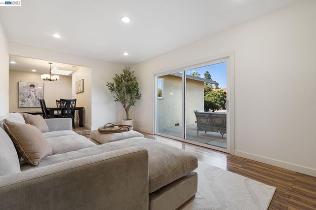1486 Scaraway Dr, San Jose, CA 95132