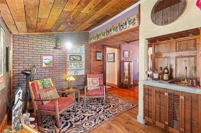 303 Market Street, Honey Grove, TX 75446