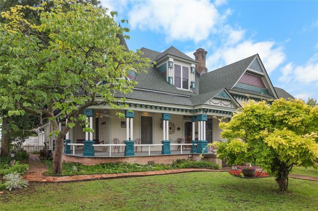 303 Market Street, Honey Grove, TX 75446