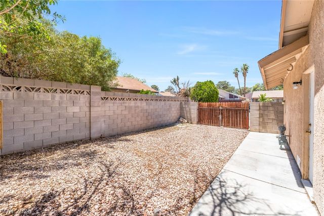 1805 Starbuck Drive, Las Vegas, NV 89108