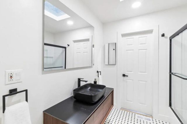 1329 Park Hill Lane, Escondido, CA 92025