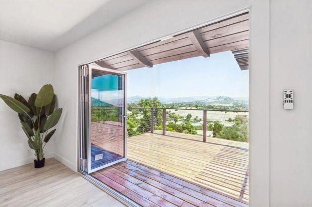 1329 Park Hill Lane, Escondido, CA 92025
