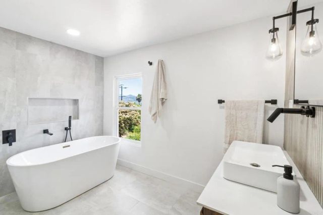 1329 Park Hill Lane, Escondido, CA 92025