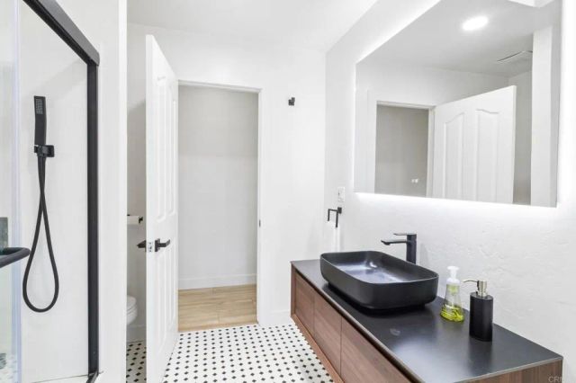 1329 Park Hill Lane, Escondido, CA 92025
