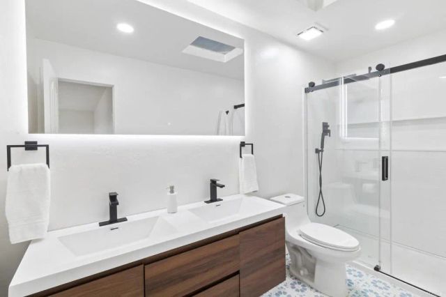 1329 Park Hill Lane, Escondido, CA 92025