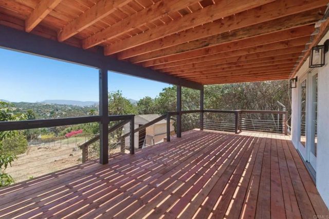 1329 Park Hill Lane, Escondido, CA 92025
