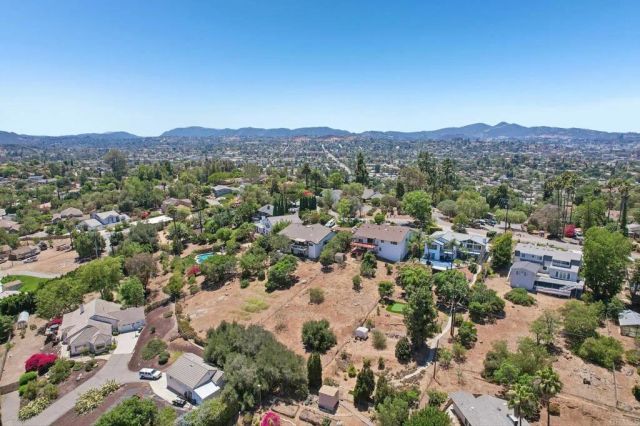 1329 Park Hill Lane, Escondido, CA 92025