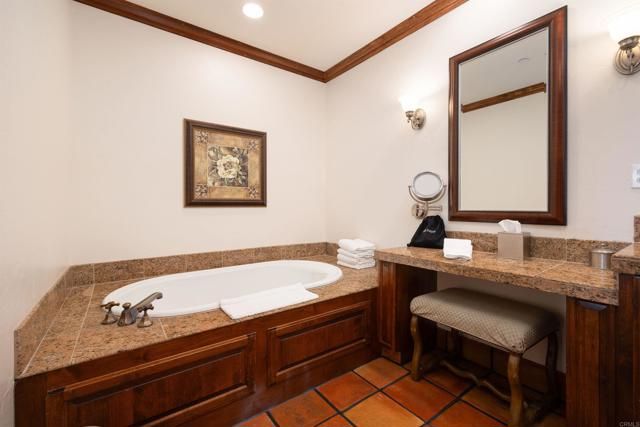 7310 Estrella De Mar Road 6, Carlsbad, CA 92009