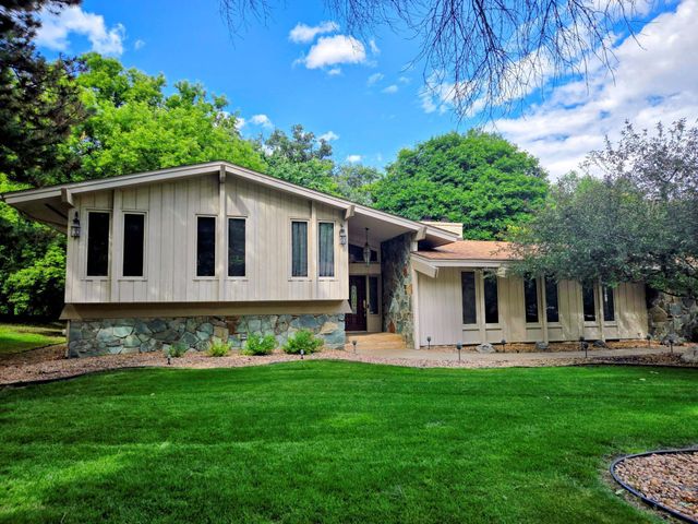 7105 Gleason Road, Edina, MN 55439