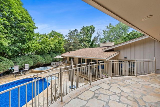 7105 Gleason Road, Edina, MN 55439