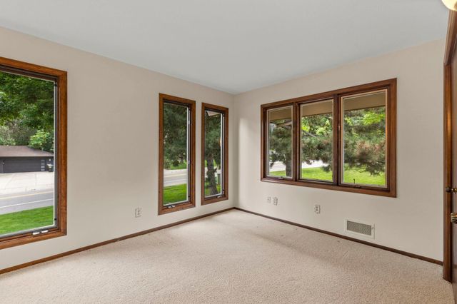 7105 Gleason Road, Edina, MN 55439