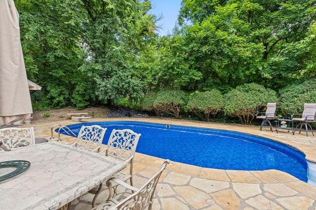 7105 Gleason Road, Edina, MN 55439