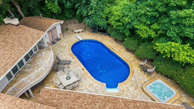 7105 Gleason Road, Edina, MN 55439