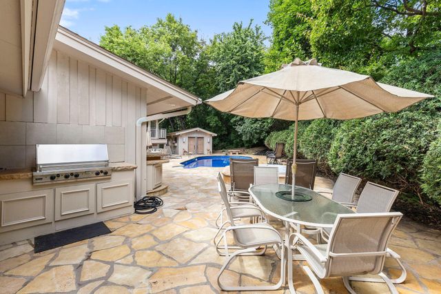 7105 Gleason Road, Edina, MN 55439