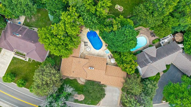 7105 Gleason Road, Edina, MN 55439