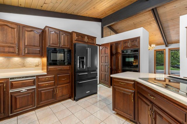 7105 Gleason Road, Edina, MN 55439