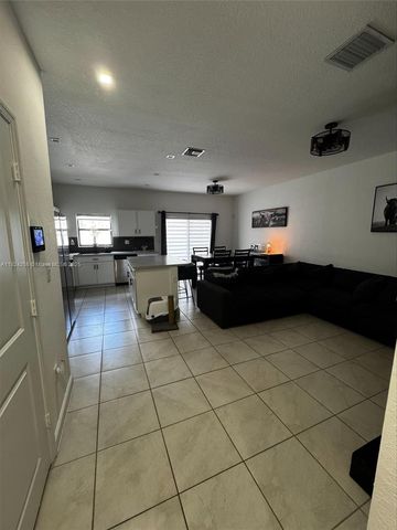 1136 SW 6th Ave, Florida City, FL 33034