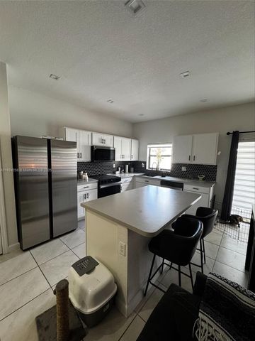 1136 SW 6th Ave, Florida City, FL 33034