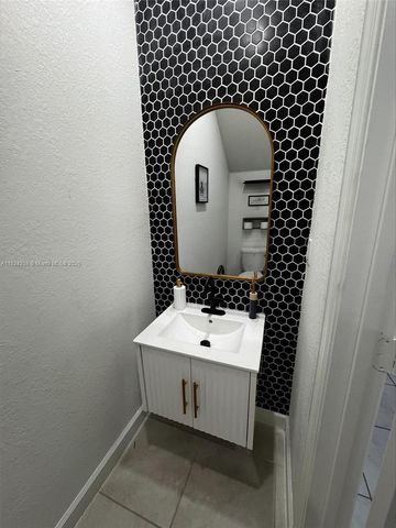 1136 SW 6th Ave, Florida City, FL 33034