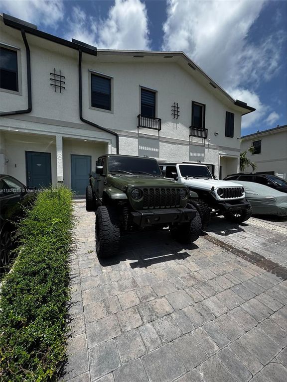 1136 SW 6th Ave, Florida City, FL 33034