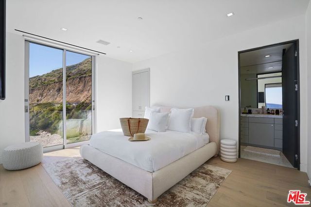 26122 Pacific Coast Highway, Malibu, CA 90265
