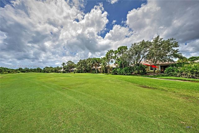 3781 NW Willow Creek Dr, Jensen Beach, FL 34957