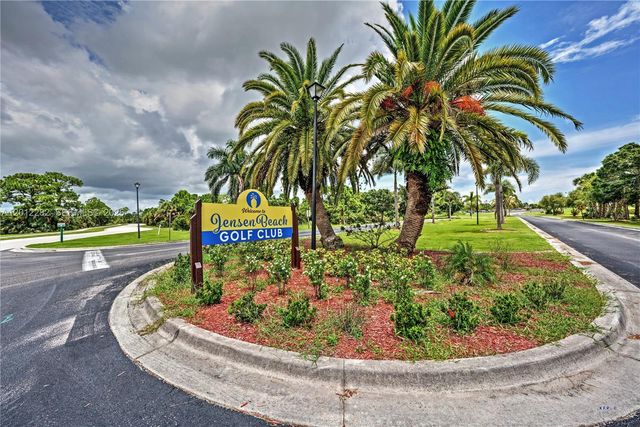 3781 NW Willow Creek Dr, Jensen Beach, FL 34957