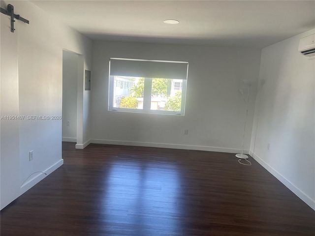 8260 Byron Ave 13, Miami Beach, FL 33141