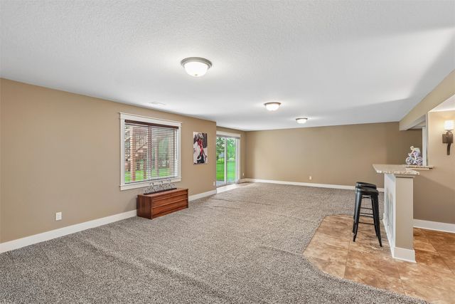 1610 NE Pittsburg Court, Ankeny, IA 50021