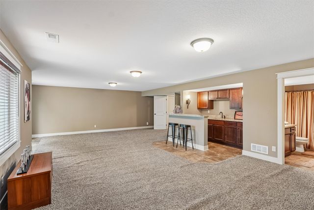 1610 NE Pittsburg Court, Ankeny, IA 50021