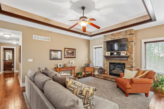 1610 NE Pittsburg Court, Ankeny, IA 50021