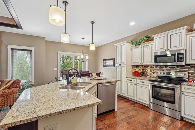 1610 NE Pittsburg Court, Ankeny, IA 50021