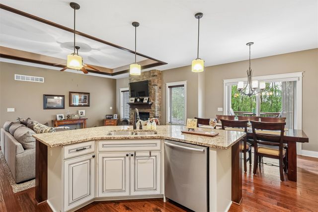1610 NE Pittsburg Court, Ankeny, IA 50021
