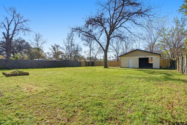 12565 Pioneer Dr, Tyler, TX 75704