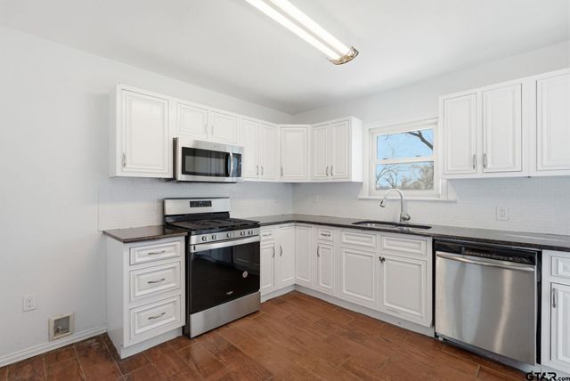 12565 Pioneer Dr, Tyler, TX 75704