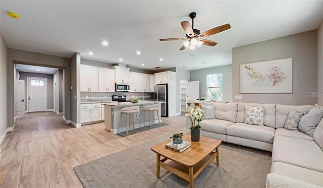 643 DOMINISH ESTATES DR, Apopka, FL 32712