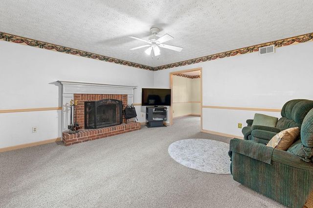 120 Chateau Circle, Fayetteville, GA 30215