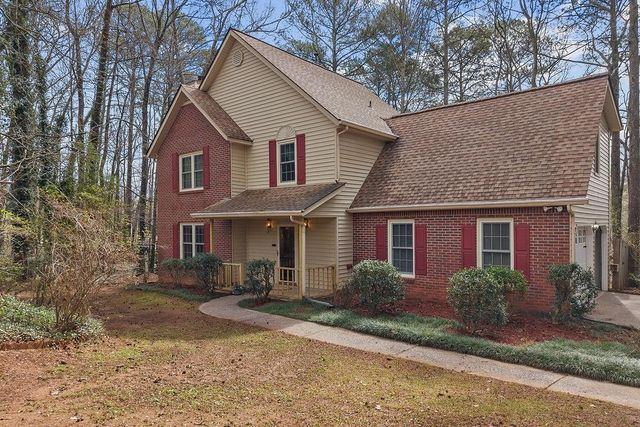 120 Chateau Circle, Fayetteville, GA 30215
