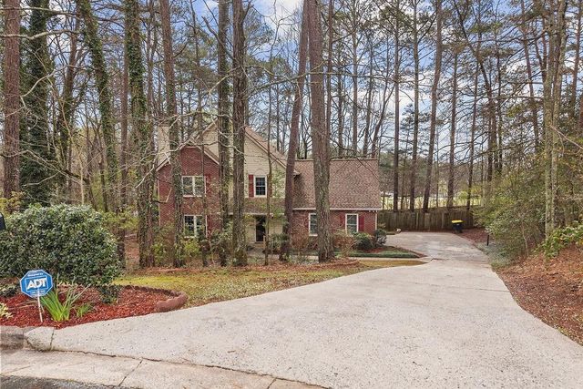 120 Chateau Circle, Fayetteville, GA 30215