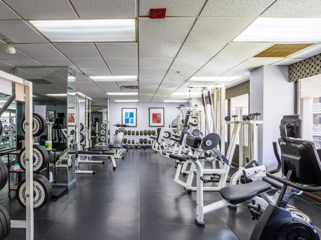5320 N Sheridan Road 1606, Chicago, IL 60640