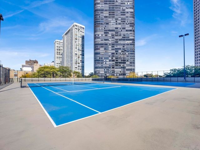 5320 N Sheridan Road 1606, Chicago, IL 60640