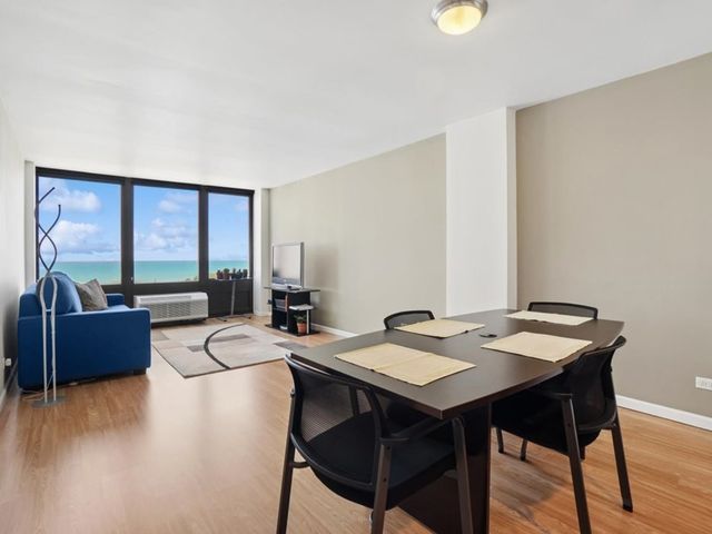5320 N Sheridan Road 1606, Chicago, IL 60640