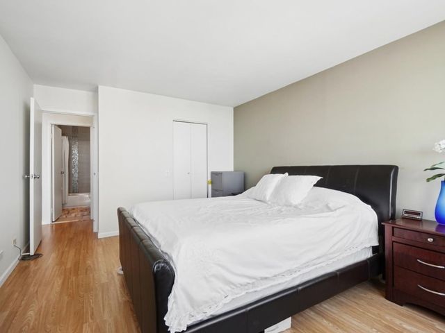 5320 N Sheridan Road 1606, Chicago, IL 60640