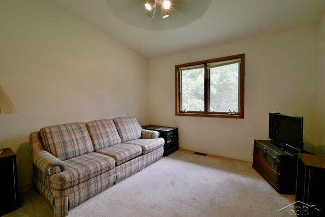 3087 E Gordonville Road, Midland Twp, MI 48640