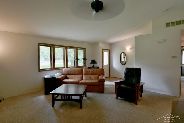 3087 E Gordonville Road, Midland Twp, MI 48640