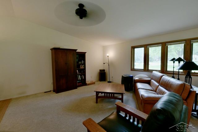 3087 E Gordonville Road, Midland Twp, MI 48640