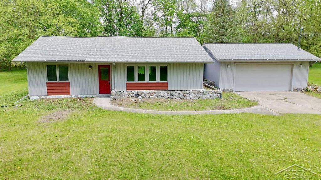 3087 E Gordonville Road, Midland Twp, MI 48640