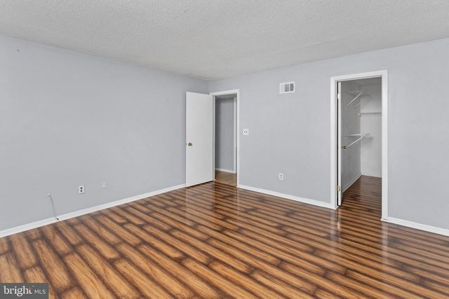 3 FOXTAIL LN, Monmouth Junction, NJ 08852