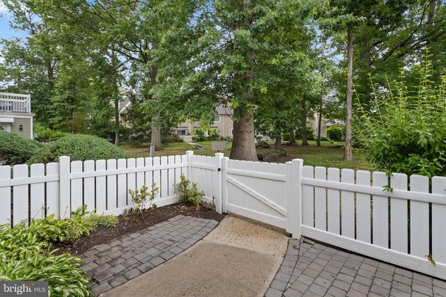 3 FOXTAIL LN, Monmouth Junction, NJ 08852